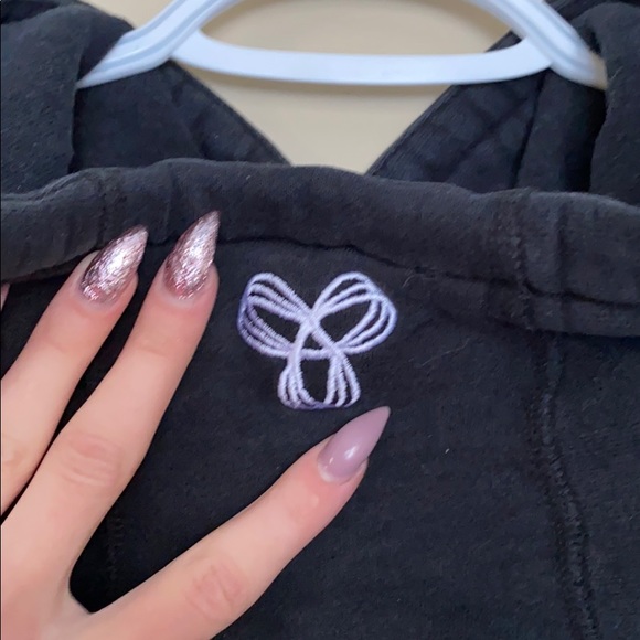 TNA hoodie - Picture 4 of 5